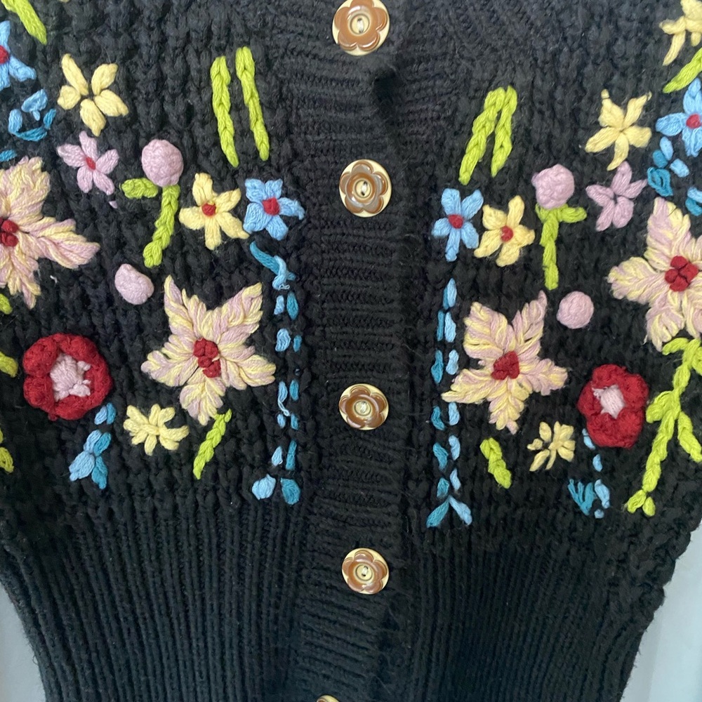 Floral Embroidered Black Sweater - Picture 4 of 10